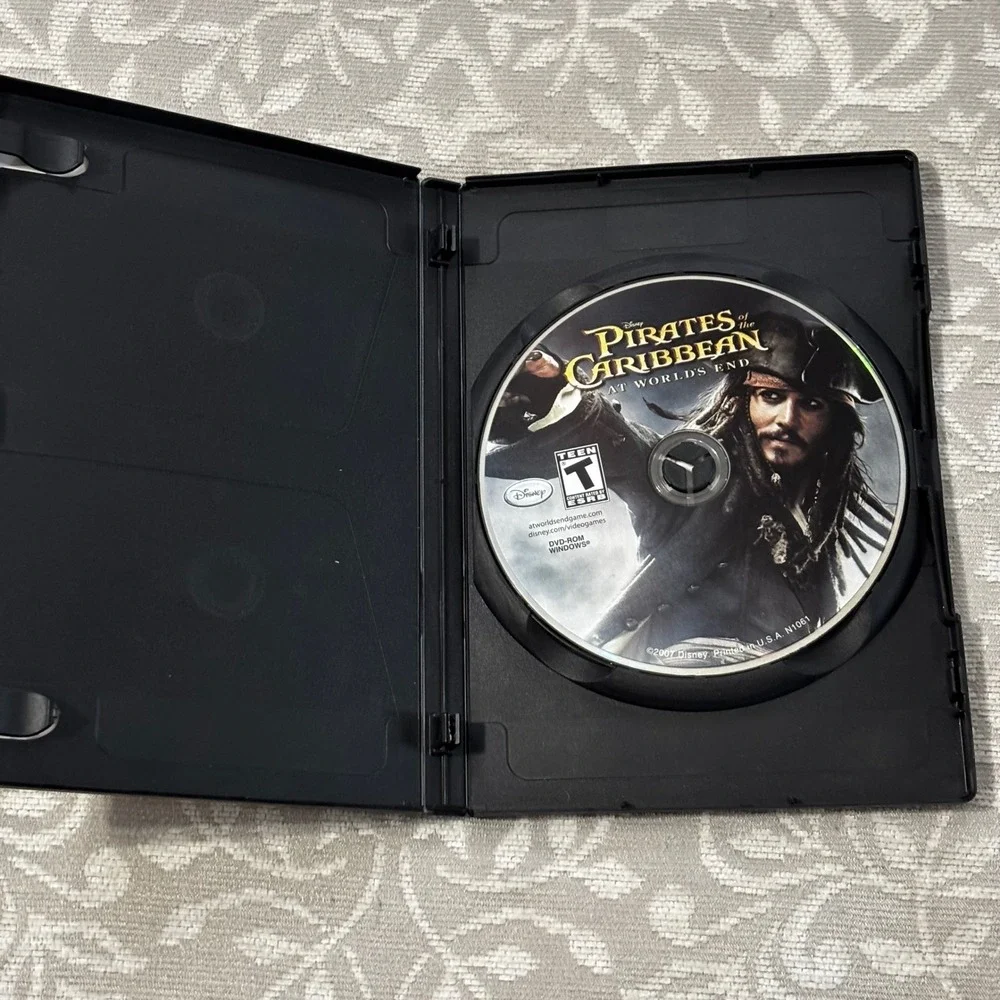 Disney Pirates of the Caribbean At Worlds‎ End PC Game DVD-ROM 2007